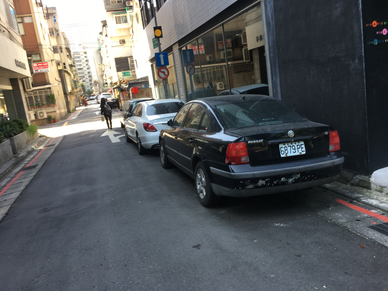 Starting in Taipei, I’m impressed how long this B5 Passat has survived in a humid subtropical climate.